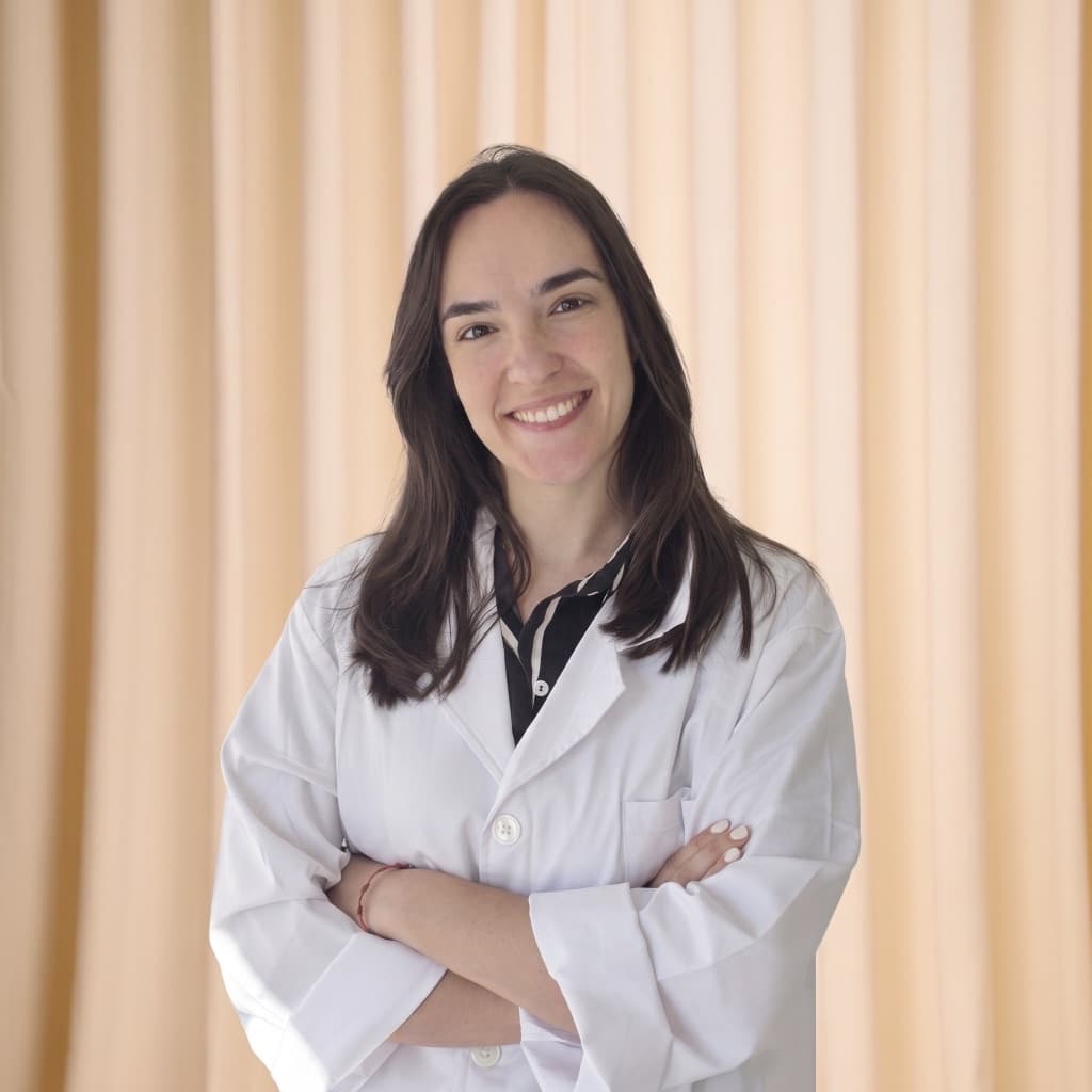 Dr. Maira Caires